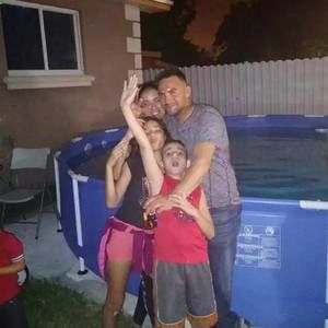 Meet your Posher, Delmys